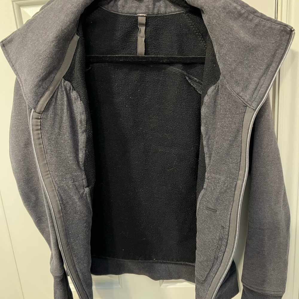 lululemon athletica Women's Dark Gray Asymmetrical Zip Jacket - Picture 6 of 6